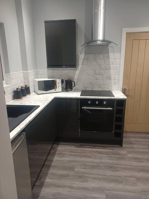 Beautiful Masons Hideaway Studio Apartment Bridgend  Exteriör bild