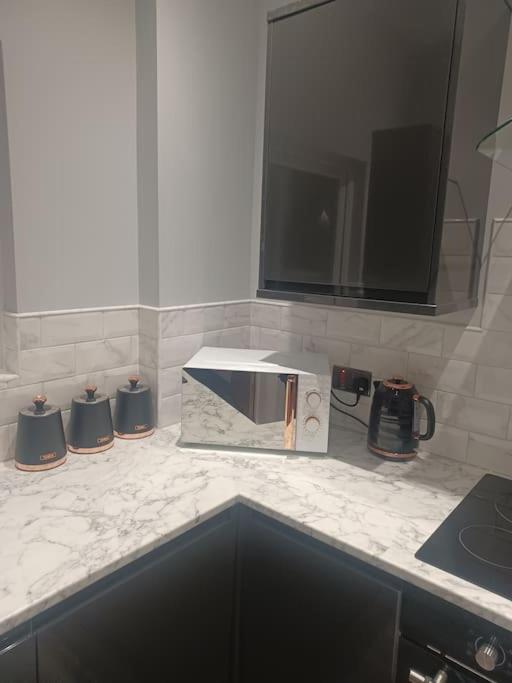 Beautiful Masons Hideaway Studio Apartment Bridgend  Exteriör bild