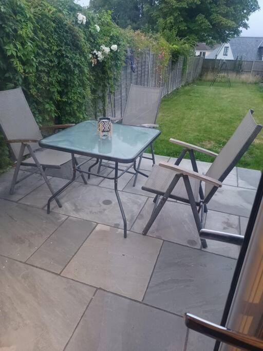 Beautiful Masons Hideaway Studio Apartment Bridgend  Exteriör bild
